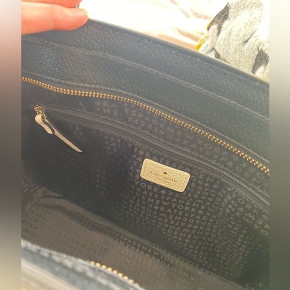 Kate Spade Robinson Street Ellis
Tote - Picture 3 of 6